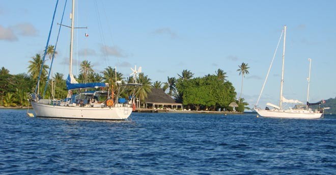 Tahaa Madhatter and Blackwattle at the Taravana ’Yacht Club’ © BW Media